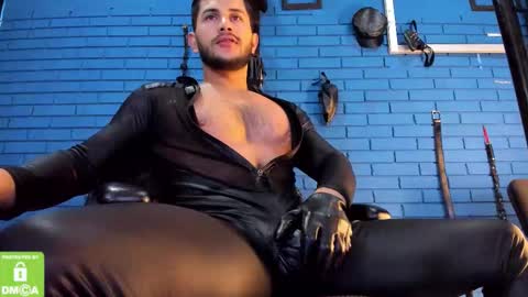 Snapshot of theian26 chatting on 12-05-25, 08:16 Ian Deniel online show from 12-05-25, 08:16