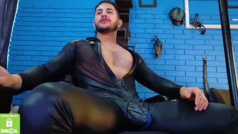 Snapshot of theian26 chatting on 12-18-25, 07:20 Ian Deniel online show from 12-18-25, 07:20