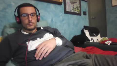 Snapshot of theitalianx95x chatting on 12-12-24, 09:48 theitalianx95x online show from 12-12-24, 09:48