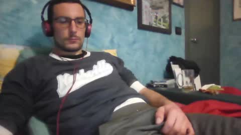 Snapshot of theitalianx95x chatting on 01-05-25, 08:42 theitalianx95x online show from 01-05-25, 08:42