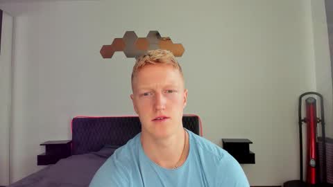 Snapshot of thejacob_d chatting on 11-20-25, 10:15 thejacob_d online show from 11-20-25, 10:15