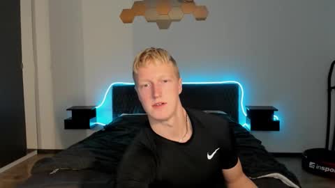 Snapshot of thejacob_d chatting on 12-13-25, 09:42 thejacob_d online show from 12-13-25, 09:42