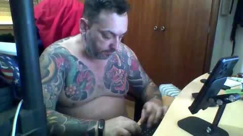 Snapshot of thekier chatting on 12-30-24, 01:58 thekier online show from 12-30-24, 01:58