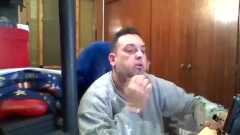 Snapshot of thekier chatting on 01-01-25, 01:15 thekier online show from 01-01-25, 01:15