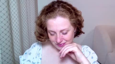 Ella online show from 09-21-25, 06:15
