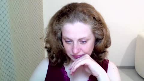 Ella online show from 05-27-26, 06:49
