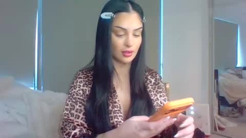 Hopeee online show from 06-18-26, 05:41