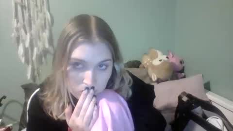 Little Bambii online show from 12-30-24, 02:09