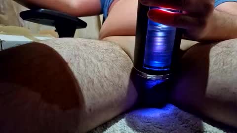 Snapshot of thematius96 chatting on 12-20-25, 01:45 theMatius96 online show from 12-20-25, 01:45