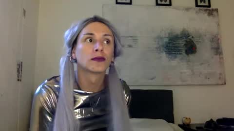 Snapshot of thematryoshka chatting on 12-28-24, 10:44 Lucy Lucy online show from 12-28-24, 10:44