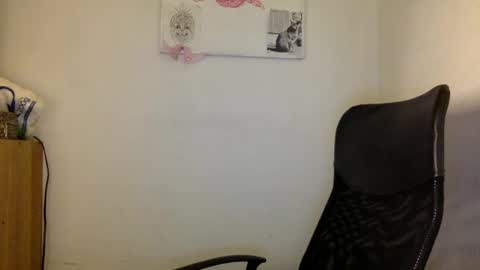 Snapshot of thematryoshka chatting on 01-03-25, 01:38 Lucy Lucy online show from 01-03-25, 01:38