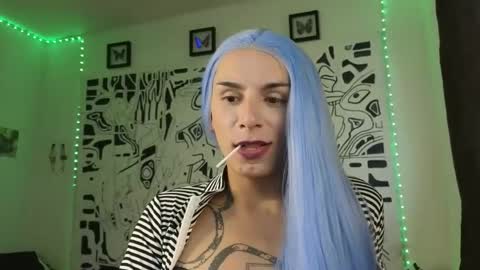 Snapshot of thematryoshka chatting on 09-12-25, 10:32 Lucy Lucy online show from 09-12-25, 10:32