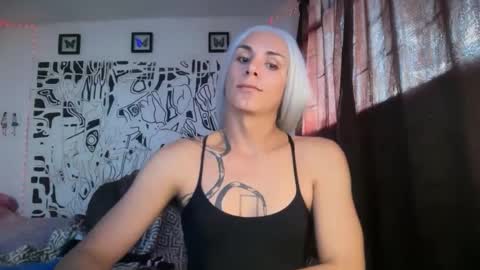 Snapshot of thematryoshka chatting on 10-04-25, 09:46 Lucy Lucy online show from 10-04-25, 09:46