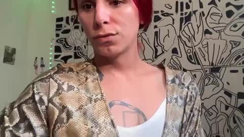 Snapshot of thematryoshka chatting on 11-05-25, 09:48 Lucy Lucy online show from 11-05-25, 09:48