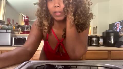 Snapshot of themelandmike chatting on 02-02-26, 06:06 TheMelandMike online show from 02-02-26, 06:06