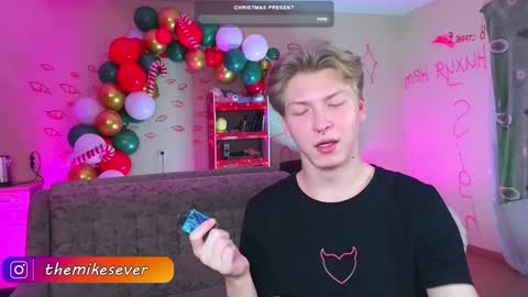 Snapshot of themikesever chatting on 12-21-24, 10:08 Sever online show from 12-21-24, 10:08