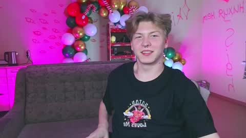 Snapshot of themikesever chatting on 12-26-24, 07:05 Sever online show from 12-26-24, 07:05