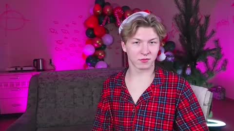 Snapshot of themikesever chatting on 12-31-24, 05:07 Sever online show from 12-31-24, 05:07