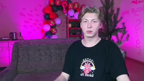 Snapshot of themikesever chatting on 01-04-25, 04:54 Sever online show from 01-04-25, 04:54