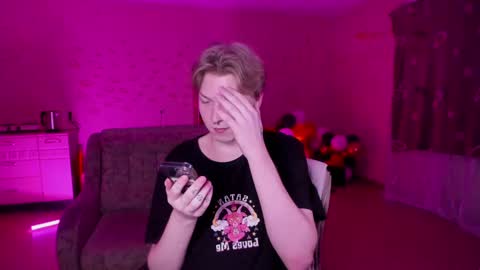 Snapshot of themikesever chatting on 01-21-25, 06:45 Sever online show from 01-21-25, 06:45