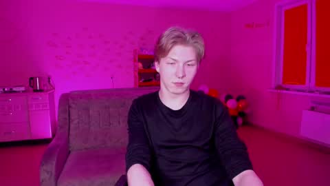 Snapshot of themikesever chatting on 02-04-25, 08:28 Sever online show from 02-04-25, 08:28