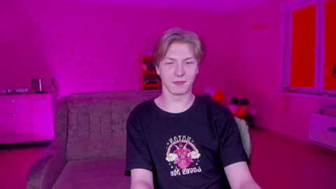 Snapshot of themikesever chatting on 02-05-25, 09:29 Sever online show from 02-05-25, 09:29