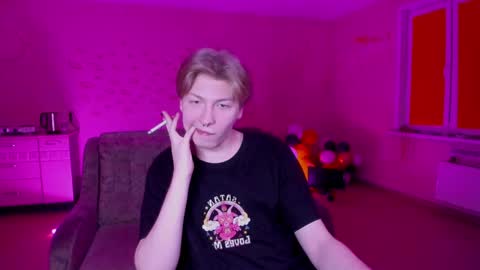 Snapshot of themikesever chatting on 02-07-25, 05:07 Sever online show from 02-07-25, 05:07