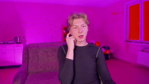 Snapshot of themikesever chatting on 02-09-25, 10:54 Sever online show from 02-09-25, 10:54