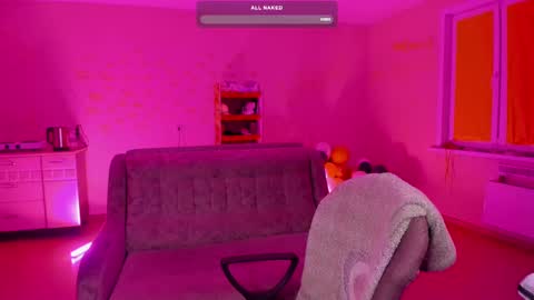 Snapshot of themikesever chatting on 02-11-25, 06:33 Sever online show from 02-11-25, 06:33