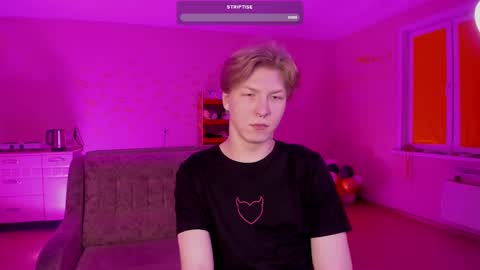 Snapshot of themikesever chatting on 02-13-25, 06:59 Sever online show from 02-13-25, 06:59