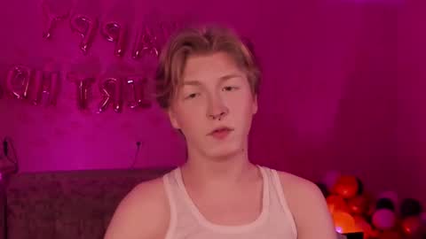 Snapshot of themikesever chatting on 02-20-25, 09:53 Sever online show from 02-20-25, 09:53