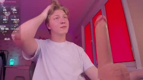 Snapshot of themikesever chatting on 09-12-25, 03:50 Sever online show from 09-12-25, 03:50