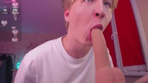 Snapshot of themikesever chatting on 09-14-25, 05:45 Sever online show from 09-14-25, 05:45