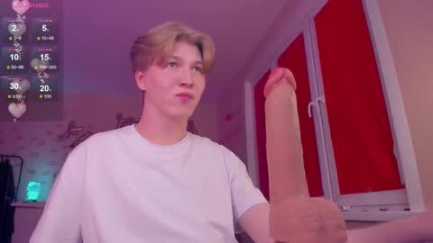 Snapshot of themikesever chatting on 09-15-25, 05:57 Sever online show from 09-15-25, 05:57