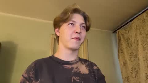 Snapshot of themikesever chatting on 09-28-25, 01:22 Sever online show from 09-28-25, 01:22