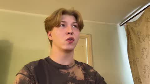 Snapshot of themikesever chatting on 09-29-25, 04:39 Sever online show from 09-29-25, 04:39