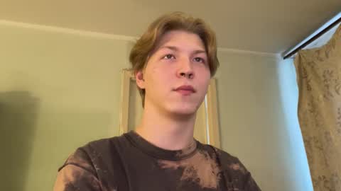 Snapshot of themikesever chatting on 10-01-25, 01:44 Sever online show from 10-01-25, 01:44