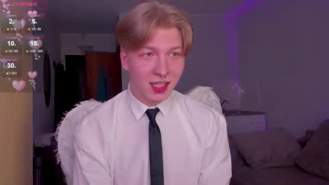 Snapshot of themikesever chatting on 11-11-25, 09:09 Sever online show from 11-11-25, 09:09