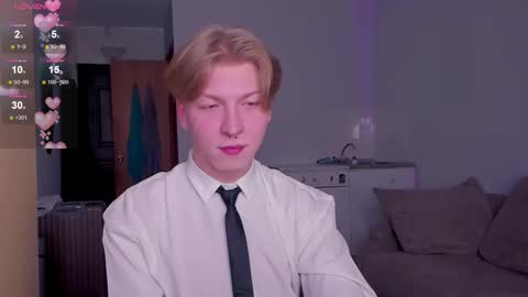 Snapshot of themikesever chatting on 11-13-25, 10:47 Sever online show from 11-13-25, 10:47