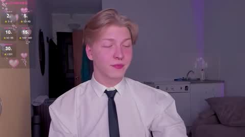 Snapshot of themikesever chatting on 11-16-25, 12:22 Sever online show from 11-16-25, 12:22