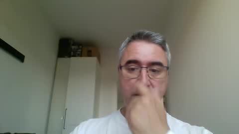 Themohican online show from 05-11-26, 11:38