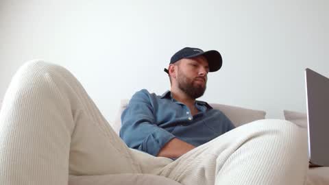 TheMonarchGoat online show from 04-05-26, 05:59