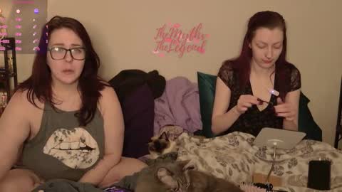 Sav and Bri online show from 01-18-26, 06:17