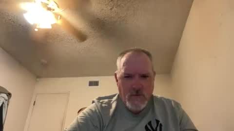 Snapshot of thenewganon chatting on 06-17-26, 03:31 thenewganon online show from 06-17-26, 03:31