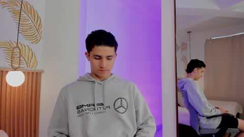  THEO- MATEO  online show from 12-20-24, 01:22