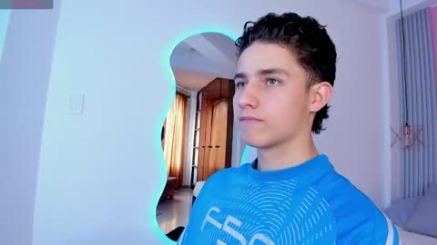  THEO- MATEO  online show from 01-04-25, 05:47