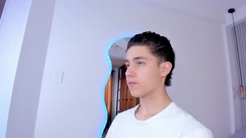  THEO- MATEO  online show from 01-05-25, 01:36