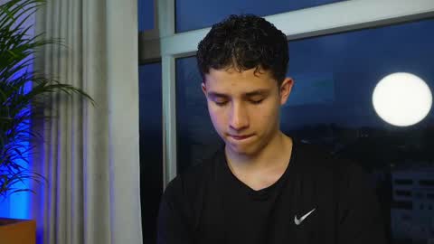  THEO- MATEO  online show from 03-08-25, 11:18