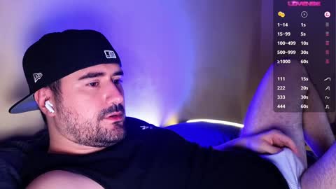 Snapshot of theoravi chatting on 12-17-24, 02:44 Theo Ravi online show from 12-17-24, 02:44