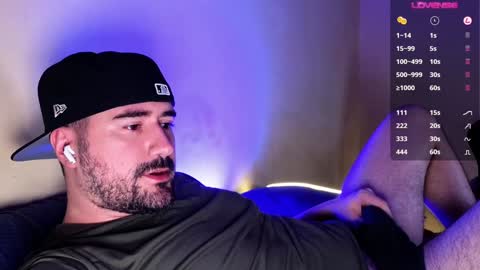 Snapshot of theoravi chatting on 12-23-24, 02:24 Theo Ravi online show from 12-23-24, 02:24